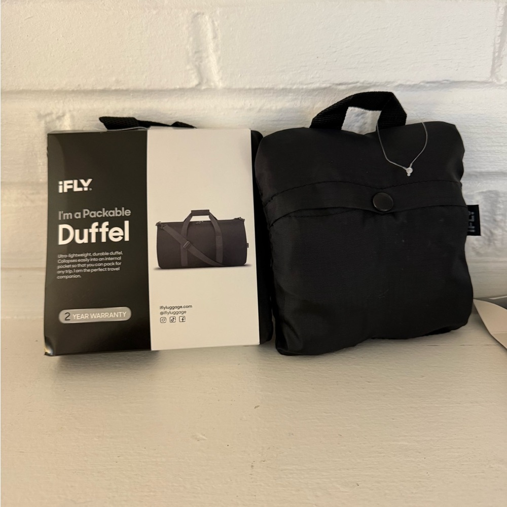 Compact duffels